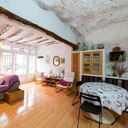 Casa-cueva Puente De Madera Holiday home Alcala del Jucar